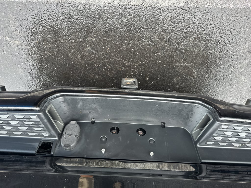 2020 RAM 1500 Laramie Crew Cab 4x4 5'7" Box