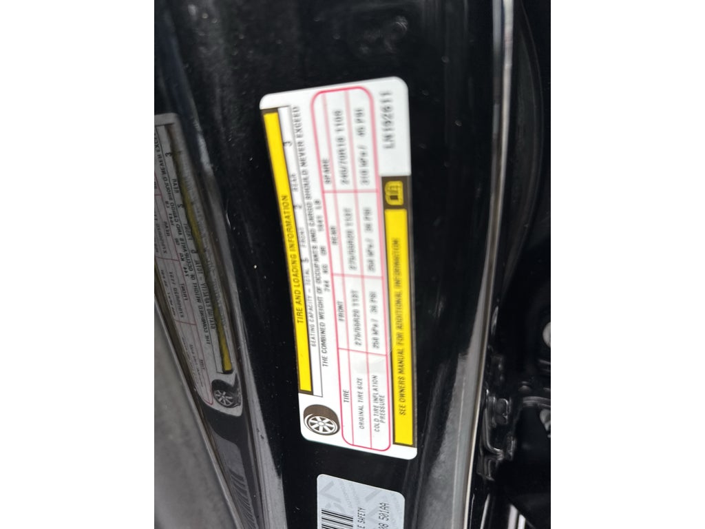 2020 RAM 1500 Laramie Crew Cab 4x4 5'7" Box