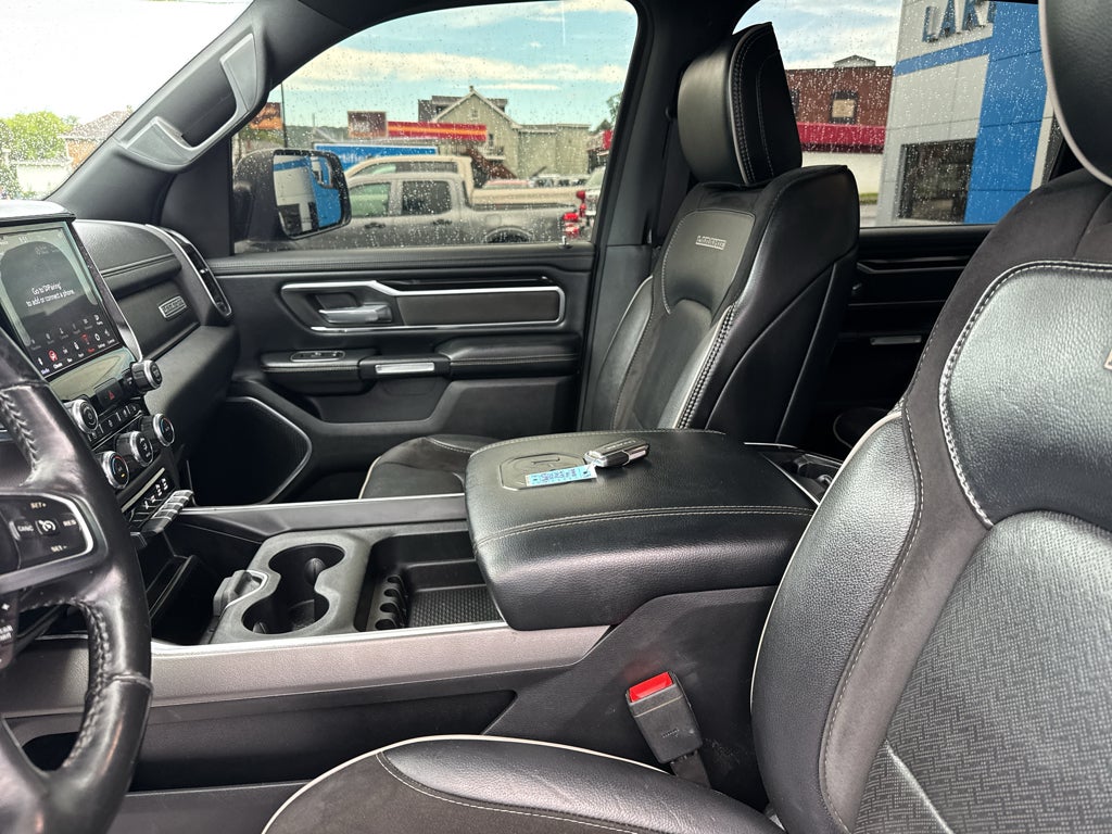 2020 RAM 1500 Laramie Crew Cab 4x4 5'7" Box