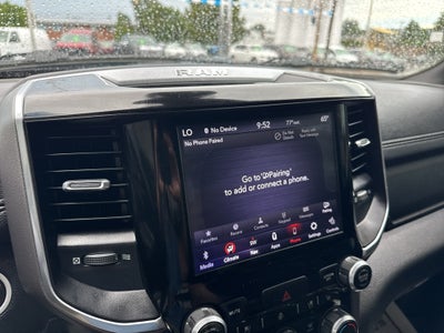 2020 RAM 1500 Laramie Crew Cab 4x4 5'7" Box