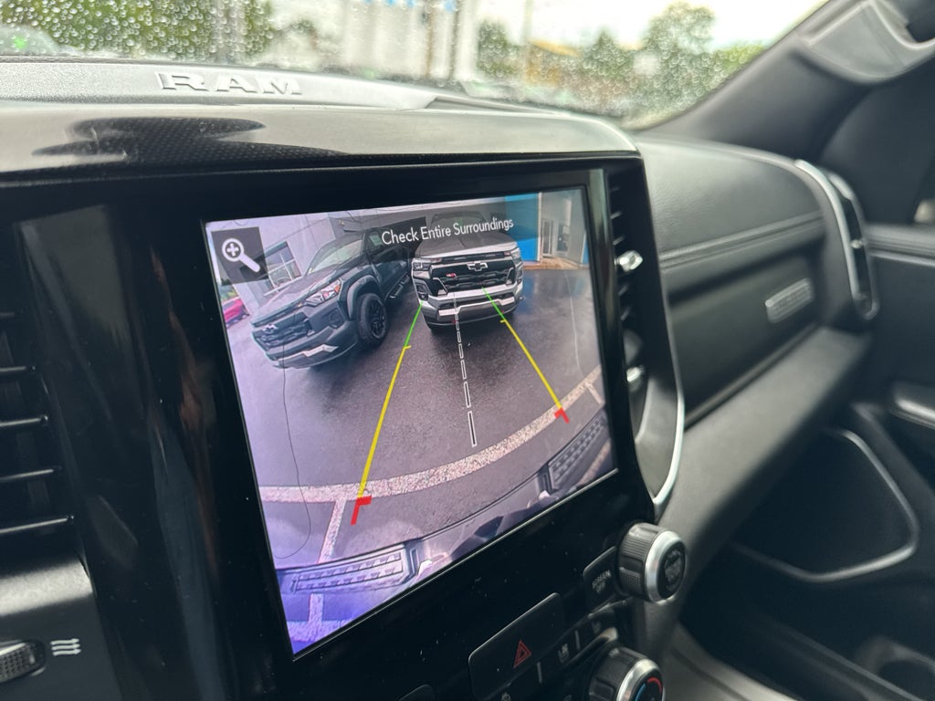 2020 RAM 1500 Laramie Crew Cab 4x4 5'7" Box