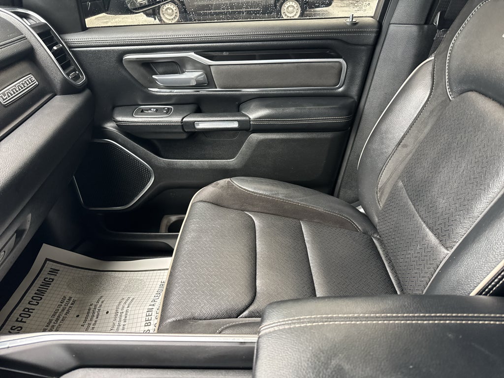 2020 RAM 1500 Laramie Crew Cab 4x4 5'7" Box