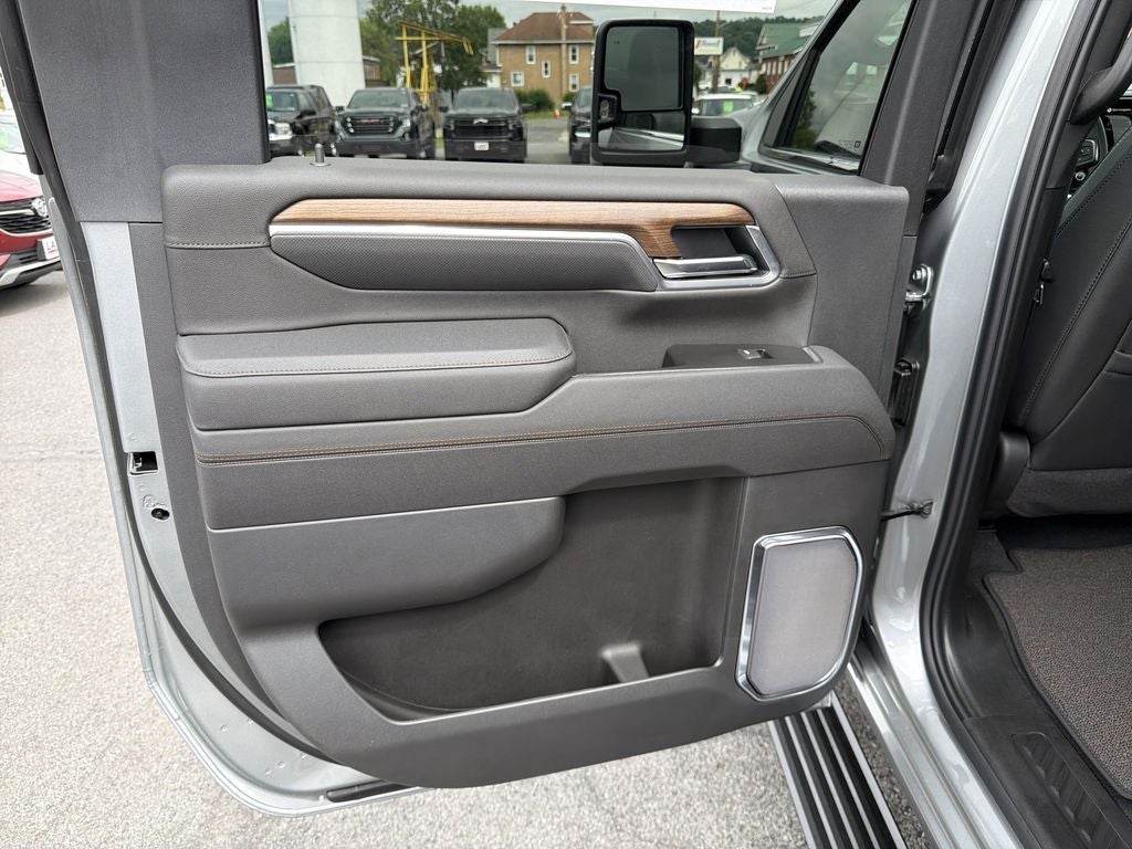 2026 Chevrolet Silverado 3500 HD High Country DRW