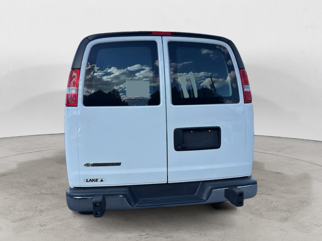 2024 Chevrolet Express Cargo 2500 WT