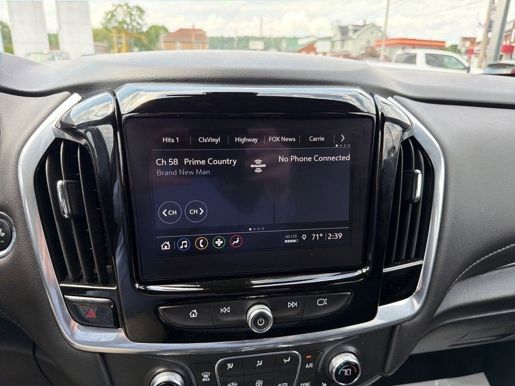 2022 Chevrolet Traverse LT Cloth