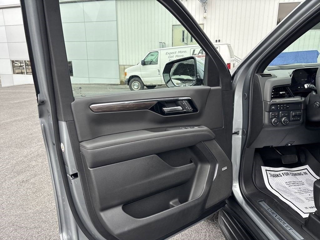 2025 Chevrolet Suburban Premier