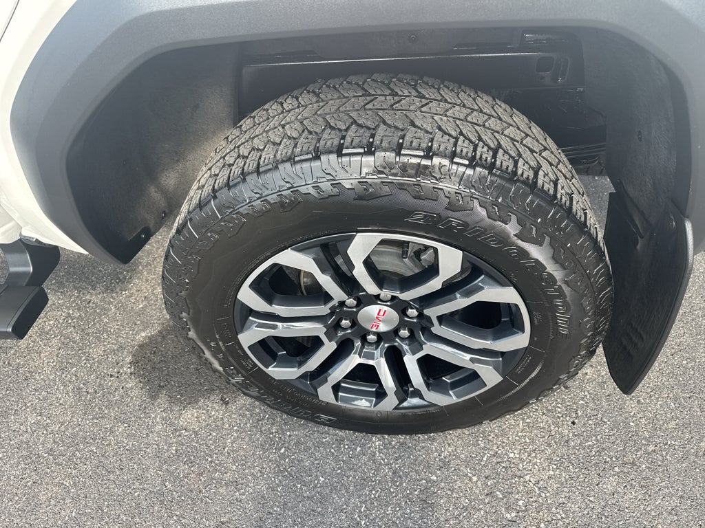 2024 GMC Canyon AT4