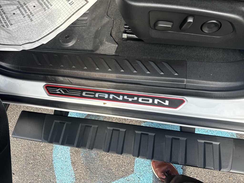 2024 GMC Canyon AT4