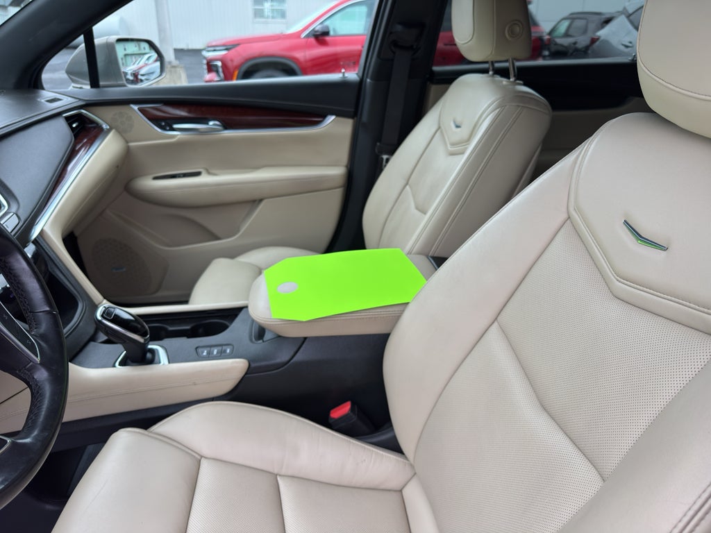 2018 Cadillac XT5 Luxury AWD