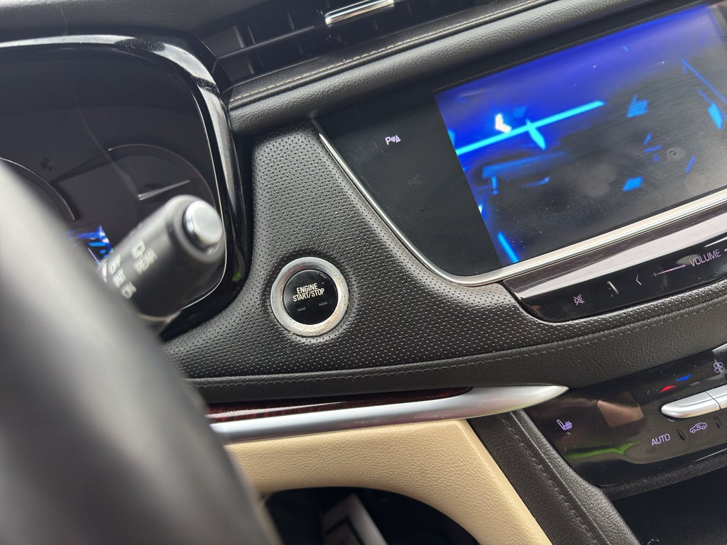 2018 Cadillac XT5 Luxury AWD