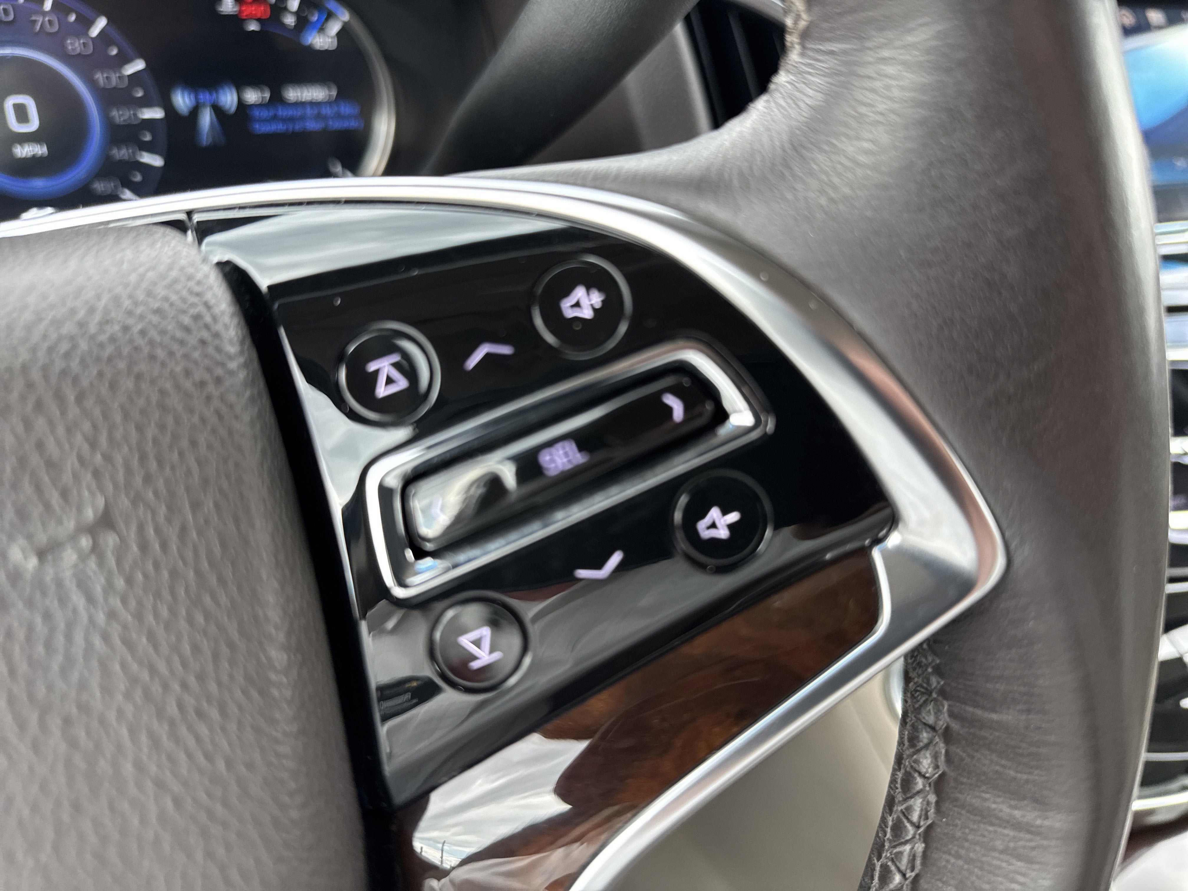 2017 Cadillac Escalade ESV Premium Luxury