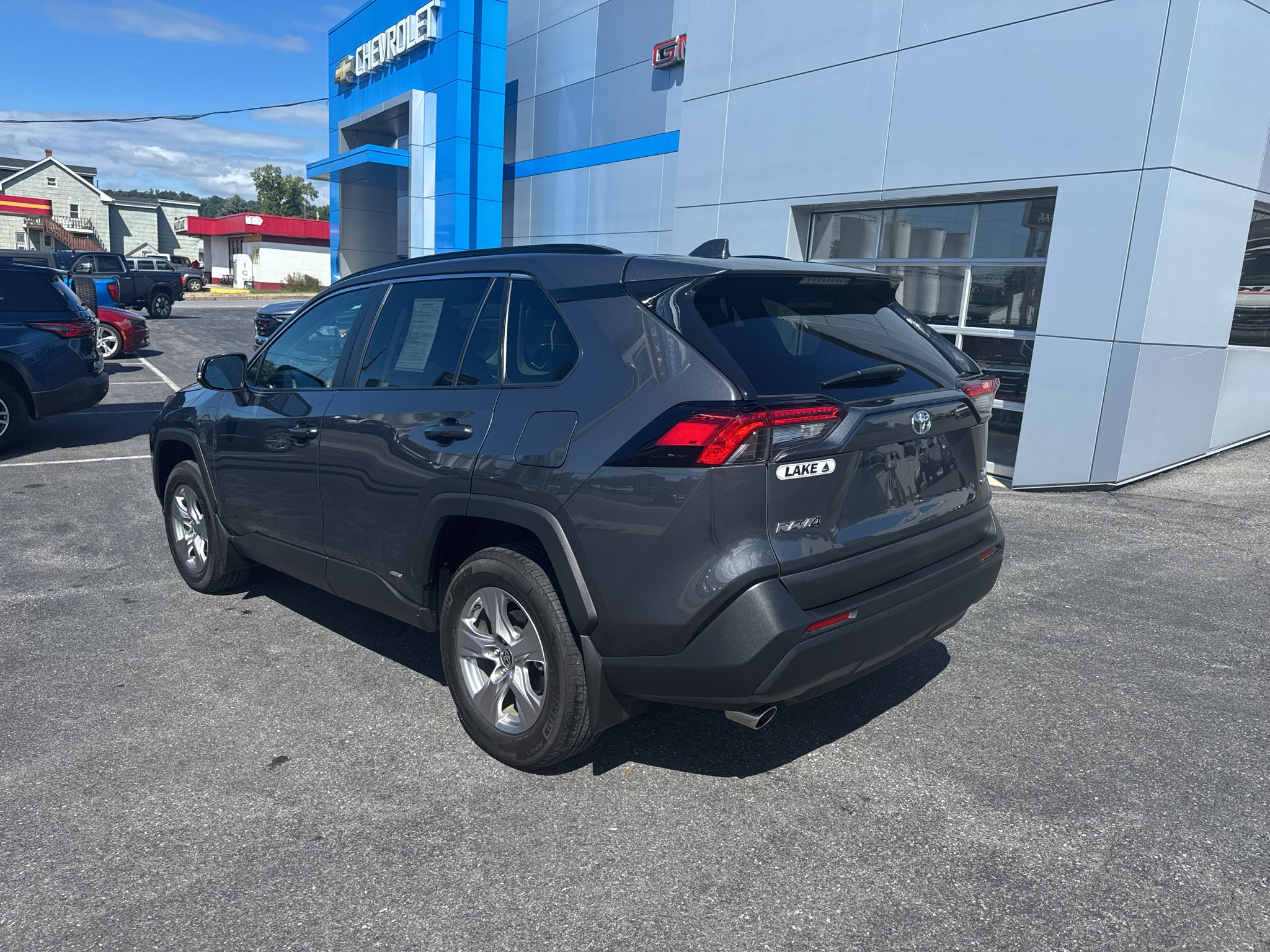 2025 Toyota RAV4 Hybrid XLE