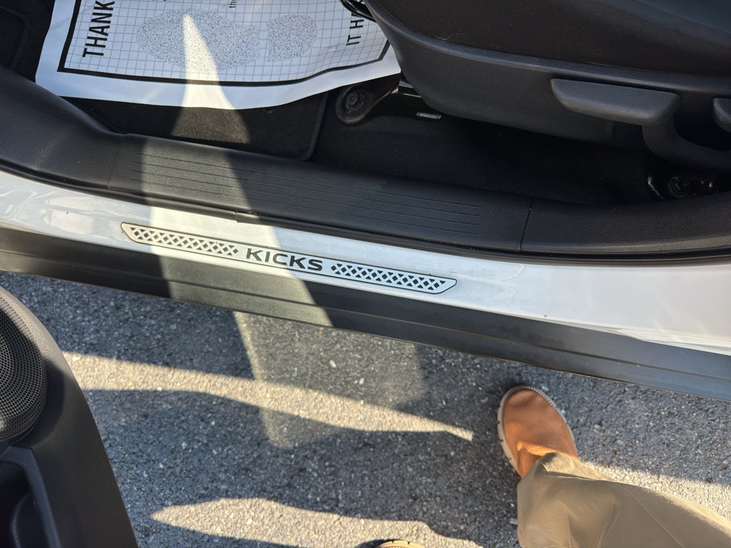 2019 Nissan Kicks S