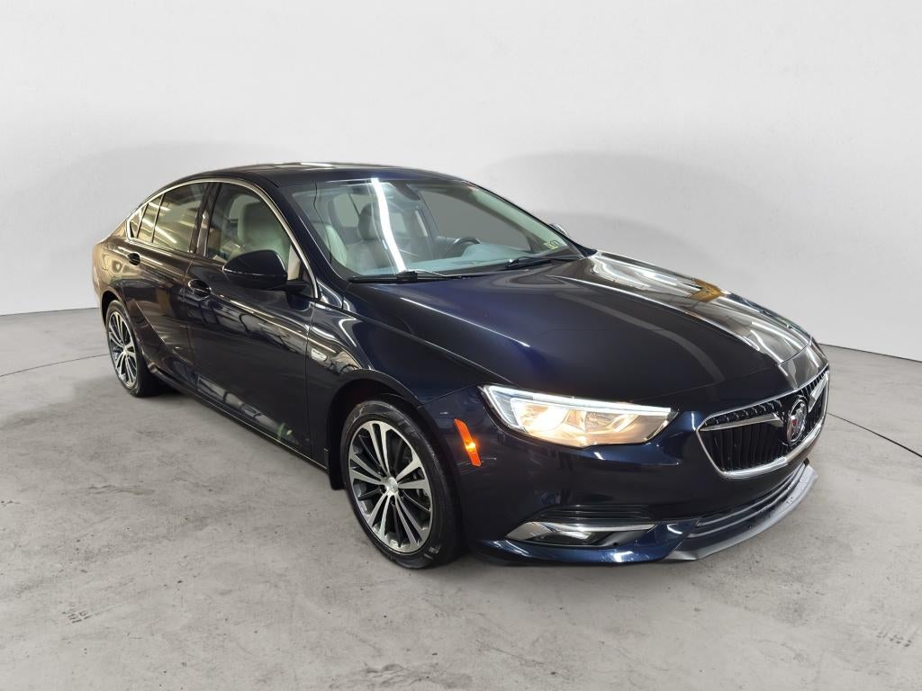 2018 Buick Regal Sportback Essence