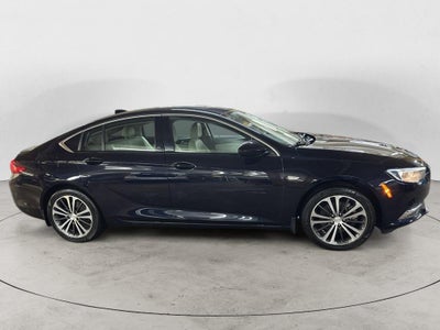2018 Buick Regal Sportback Essence