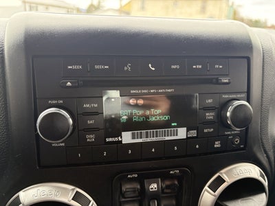 2013 Jeep WRANGLER UNLTD SPORT