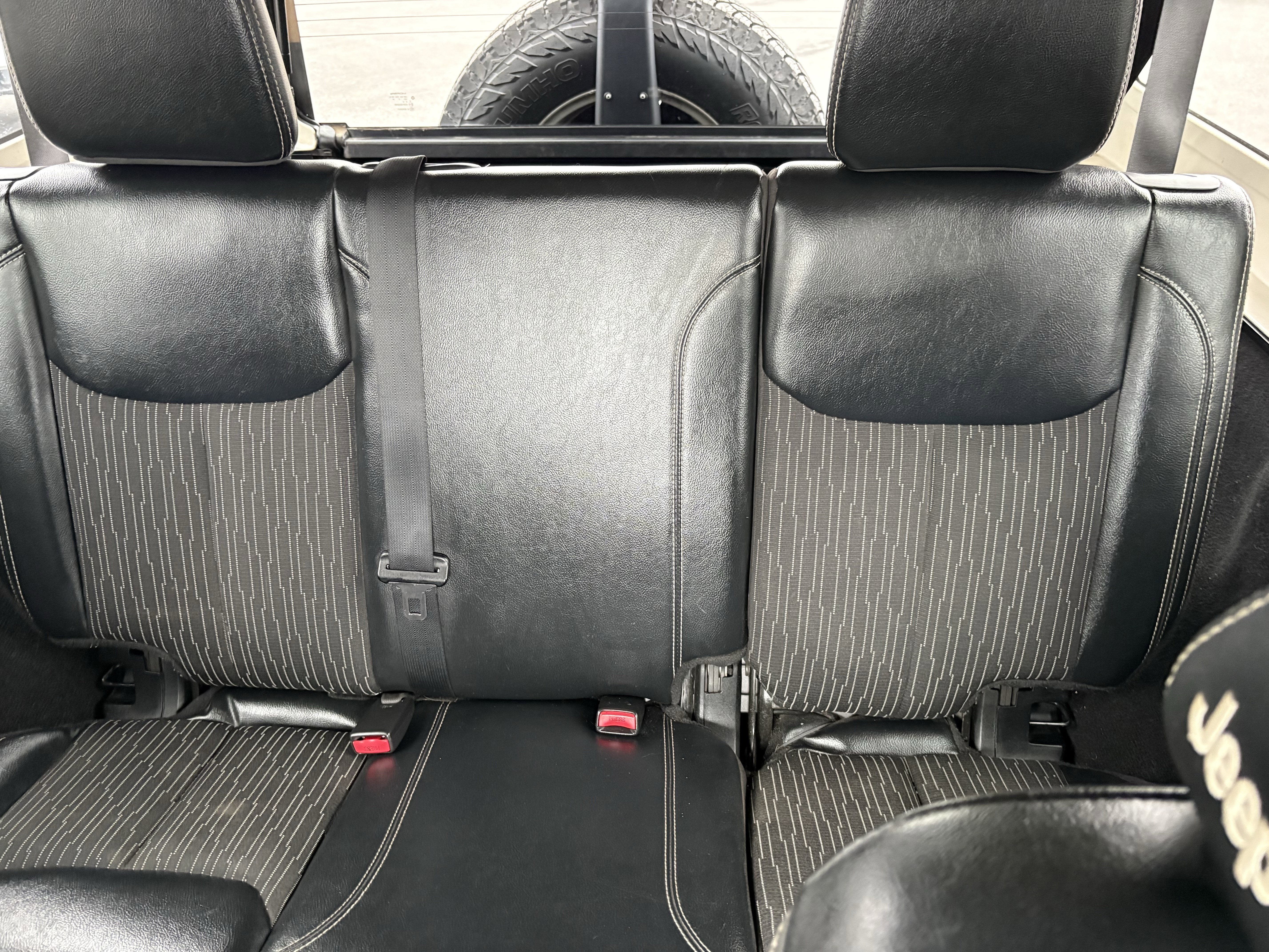 2013 Jeep WRANGLER UNLTD SPORT