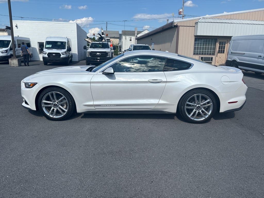 2017 Ford Mustang EcoBoost Premium