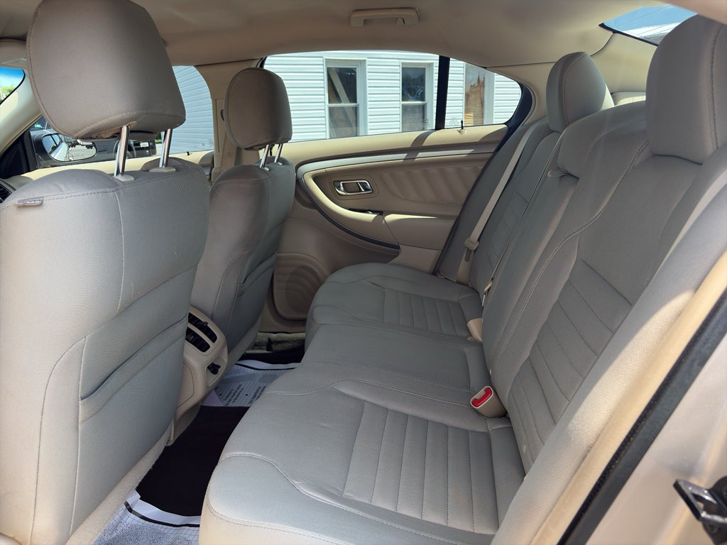 2018 Ford Taurus SE
