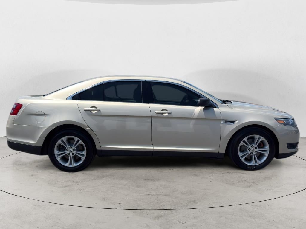 2018 Ford Taurus SE