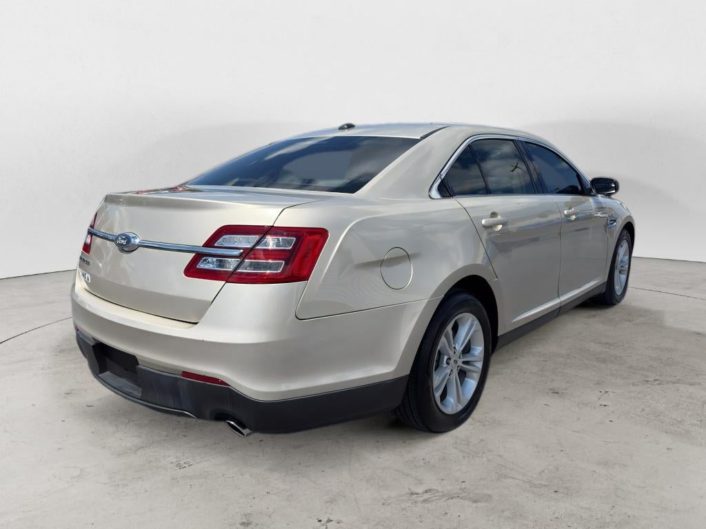 2018 Ford Taurus SE