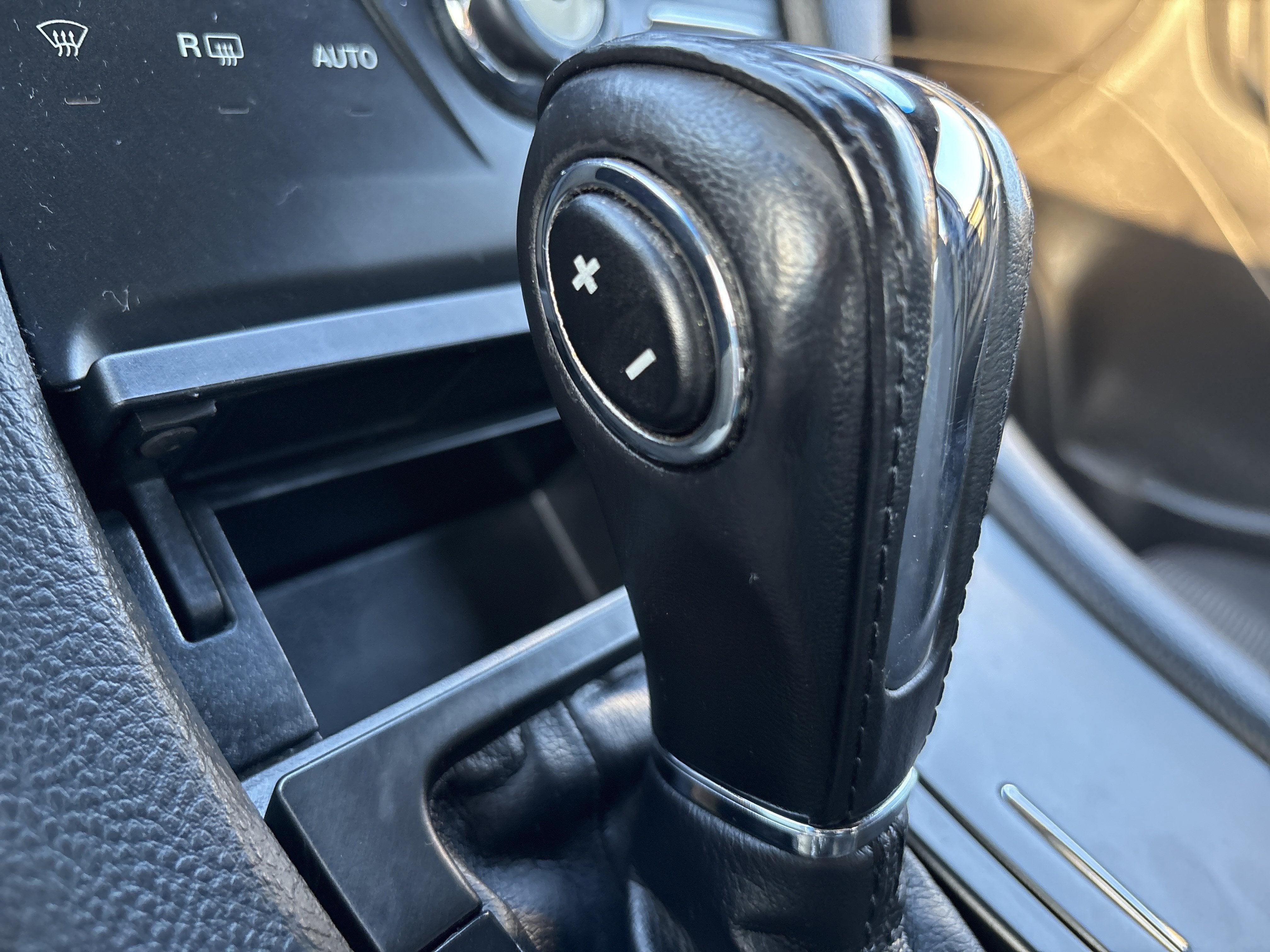 2016 Ford TAURUS SEL