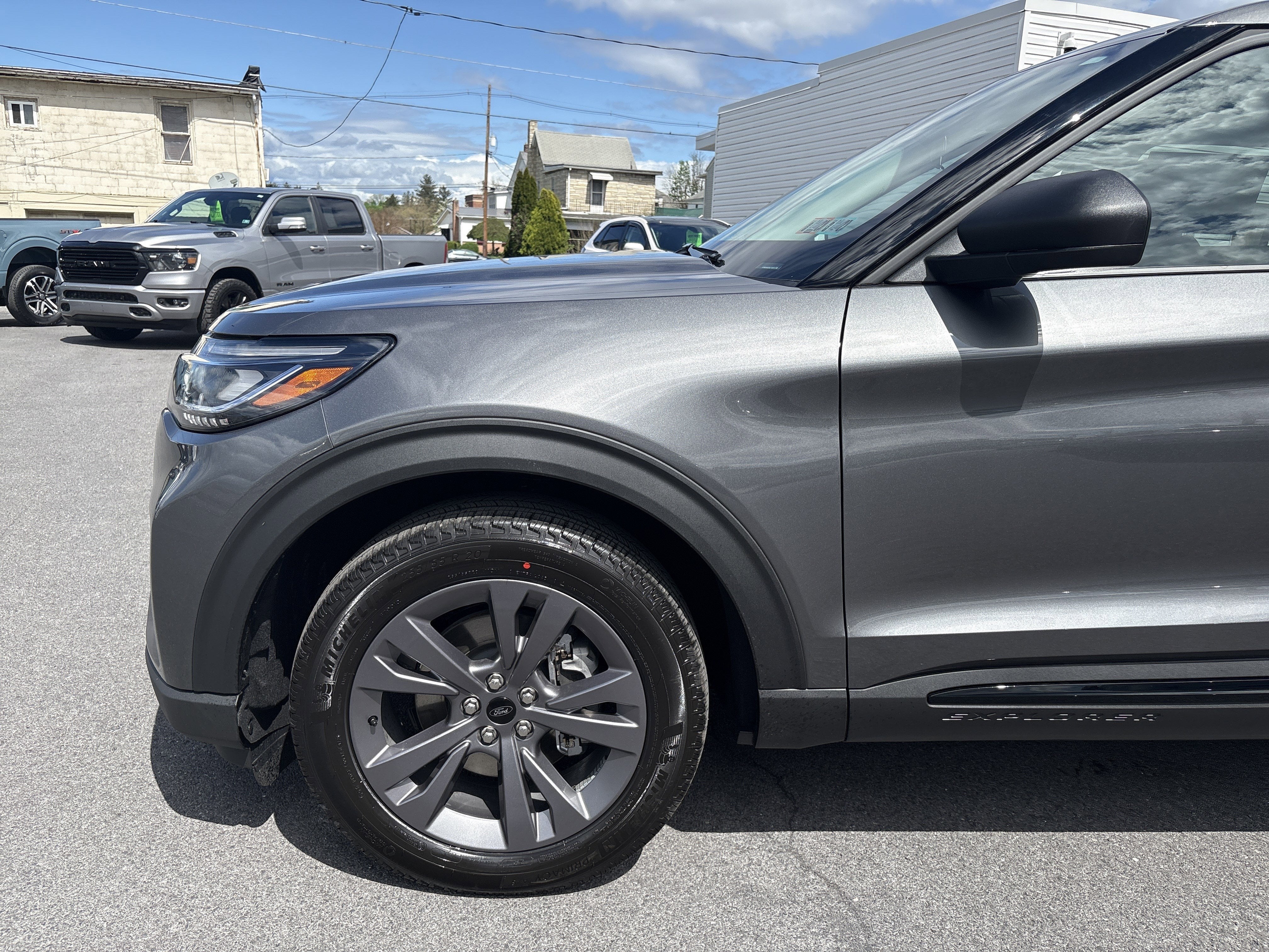 2026 Ford Explorer Base