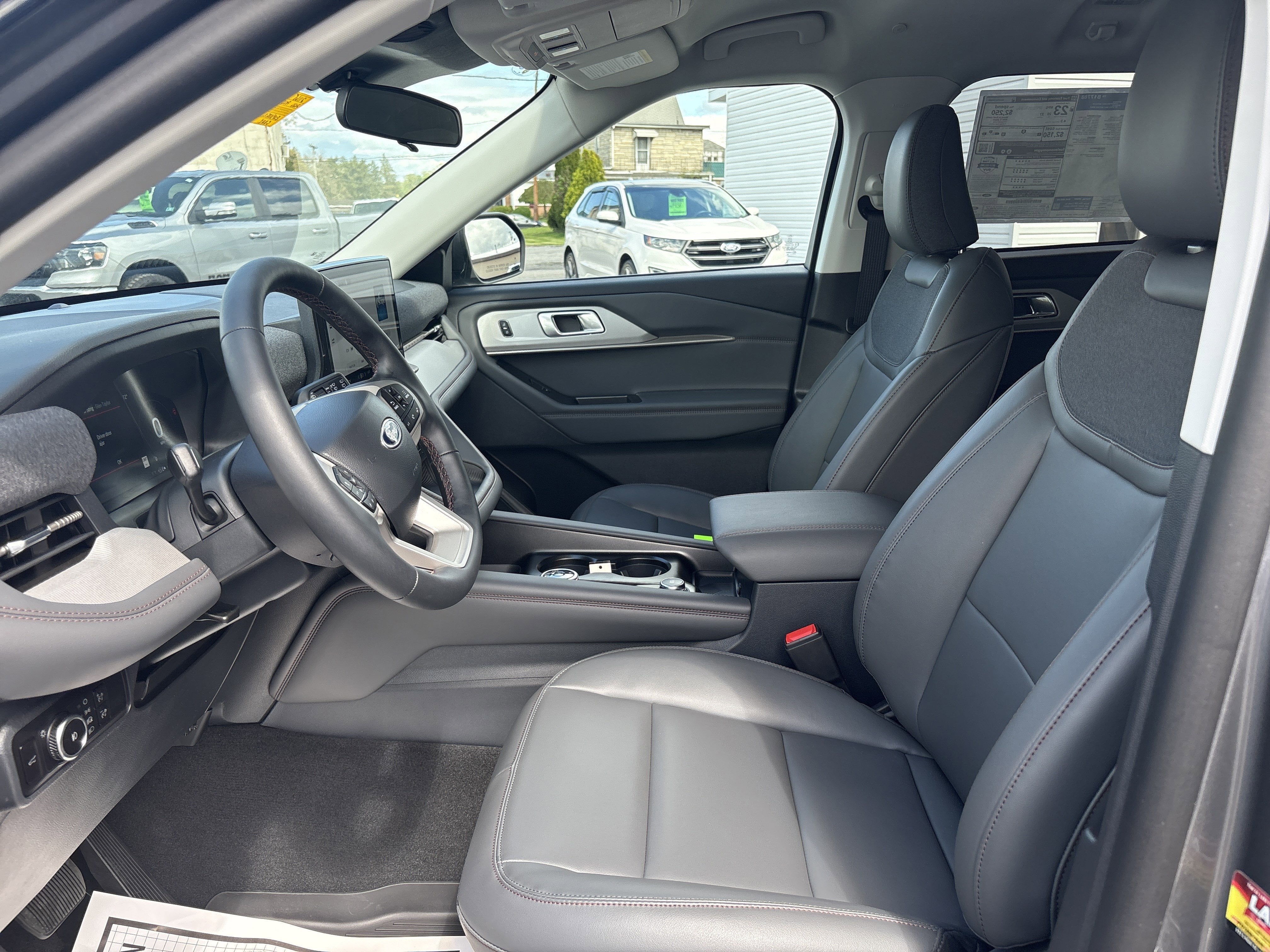 2026 Ford Explorer Base