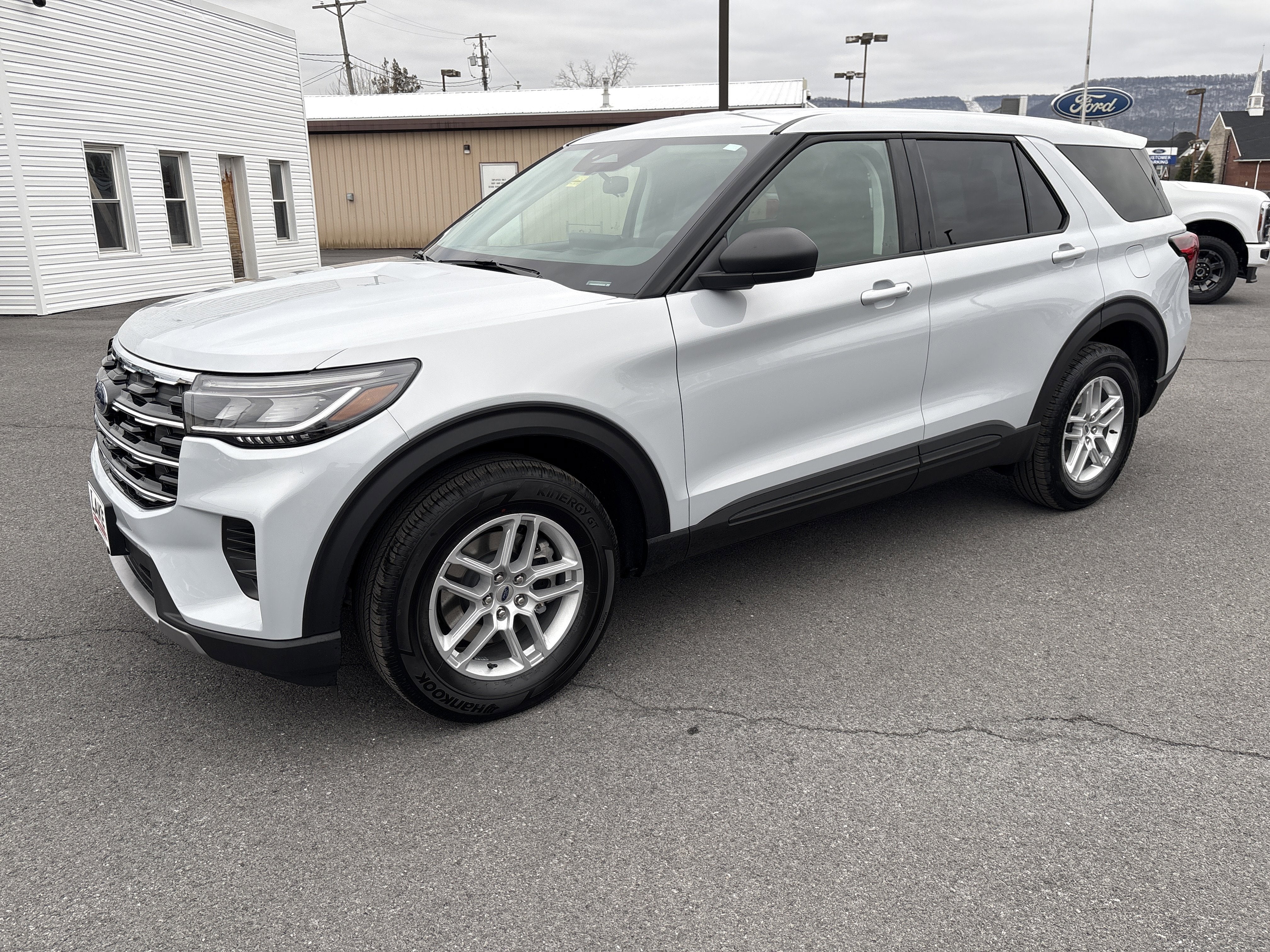 2026 Ford Explorer Active w/100A Pkg