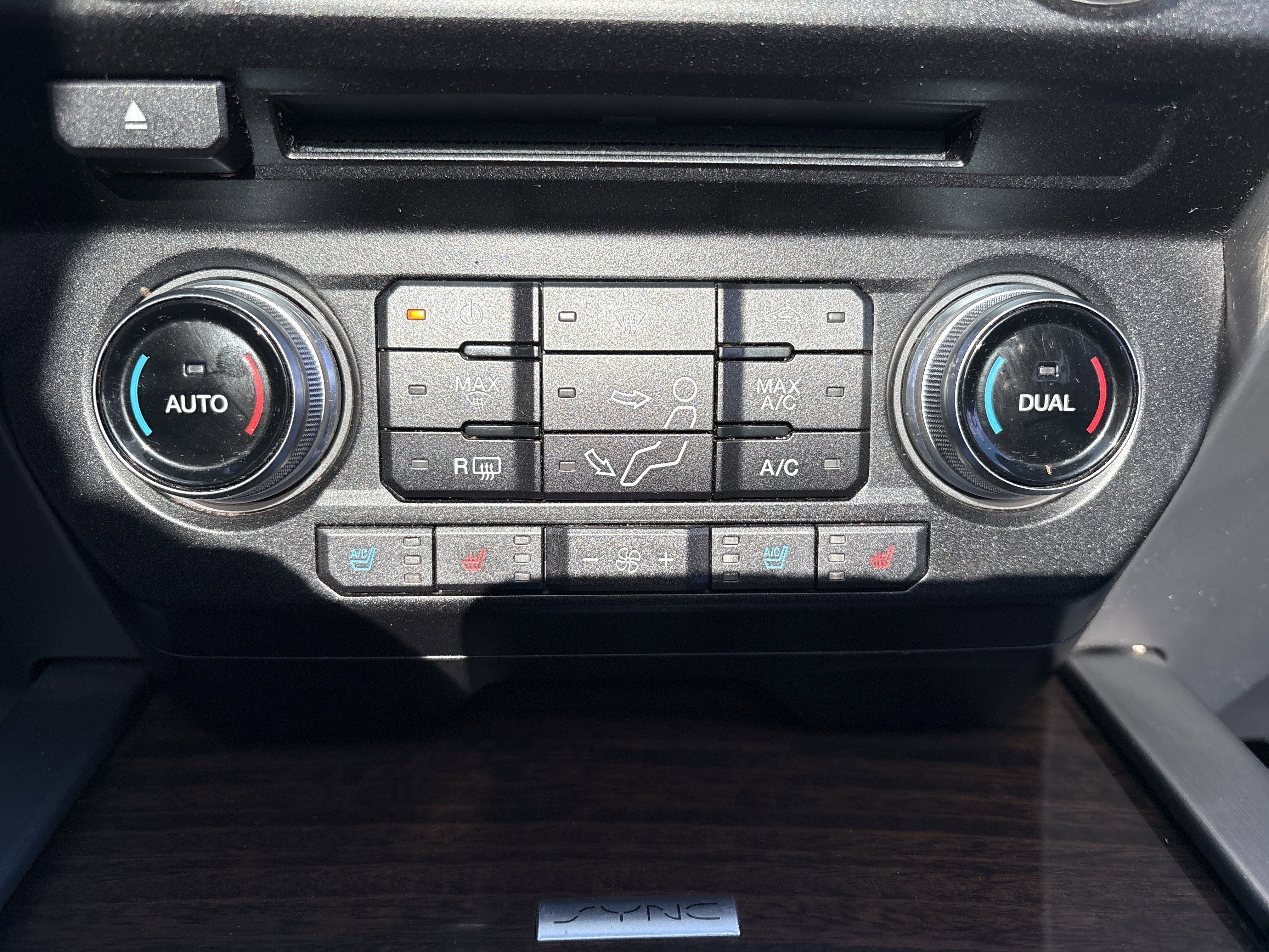 2017 Ford F-250 PLATINUM