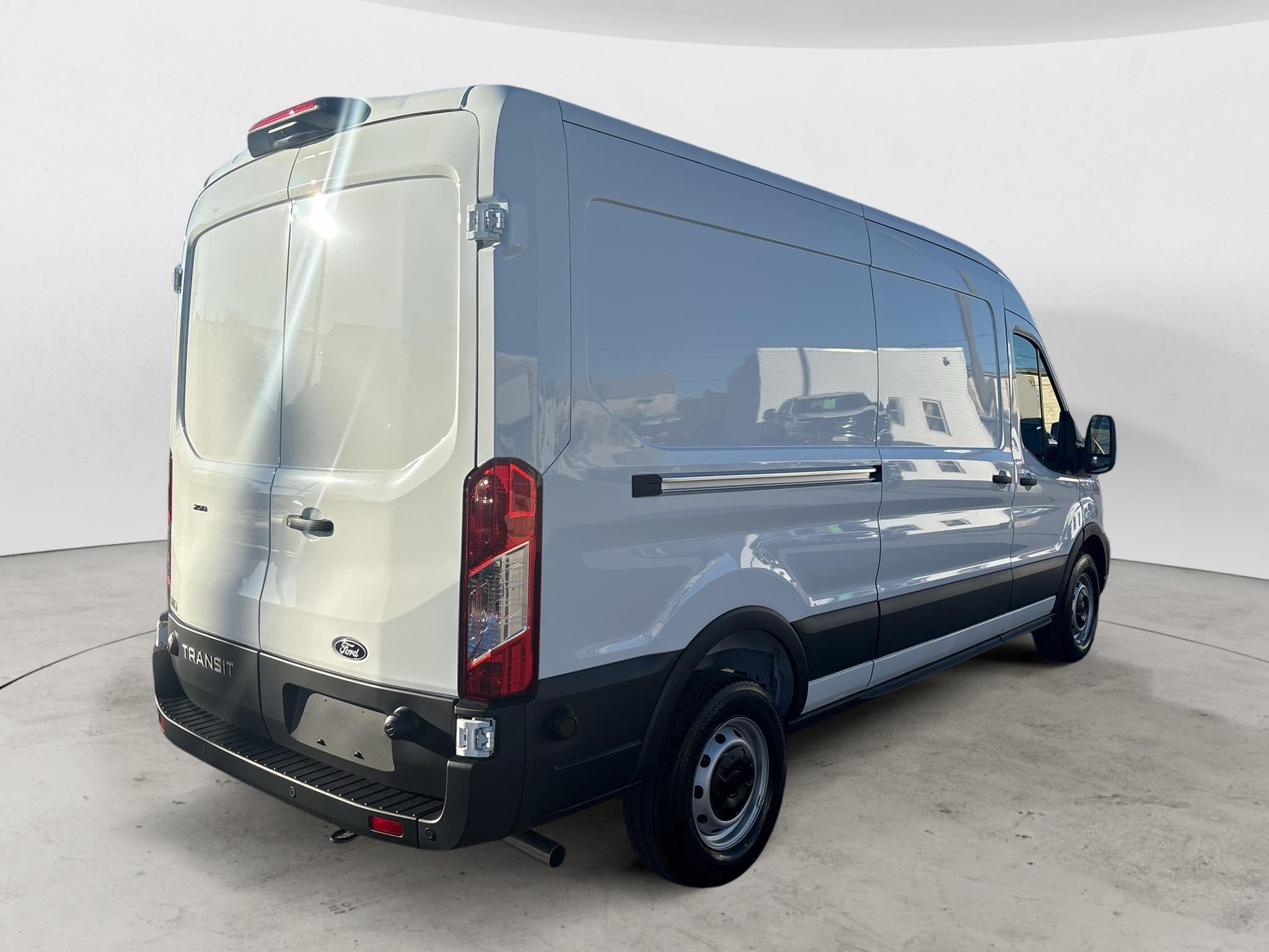 2027 Ford Transit Van Base