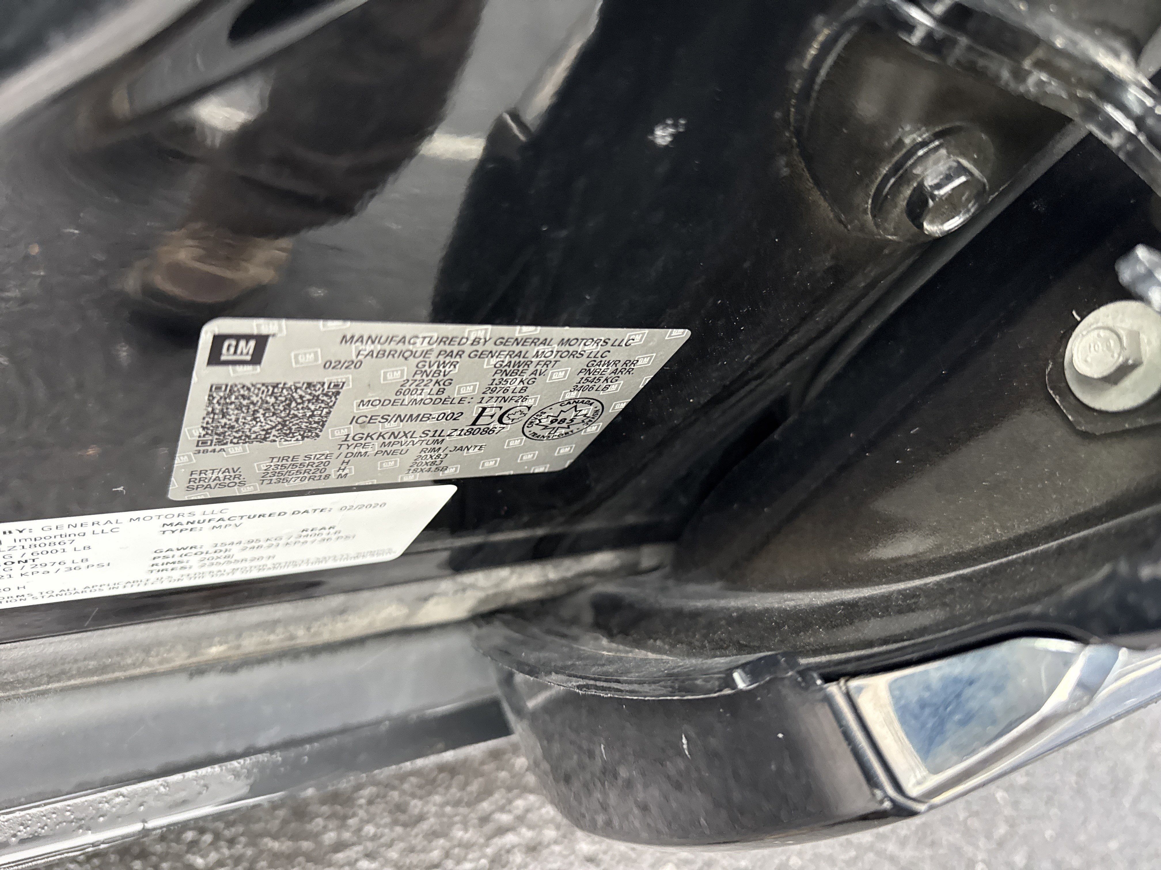 2020 GMC ACADIA DENALI