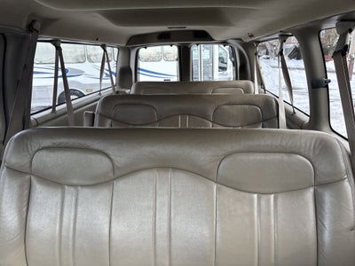 2001 Chevrolet EXPRESS G2500 BASE