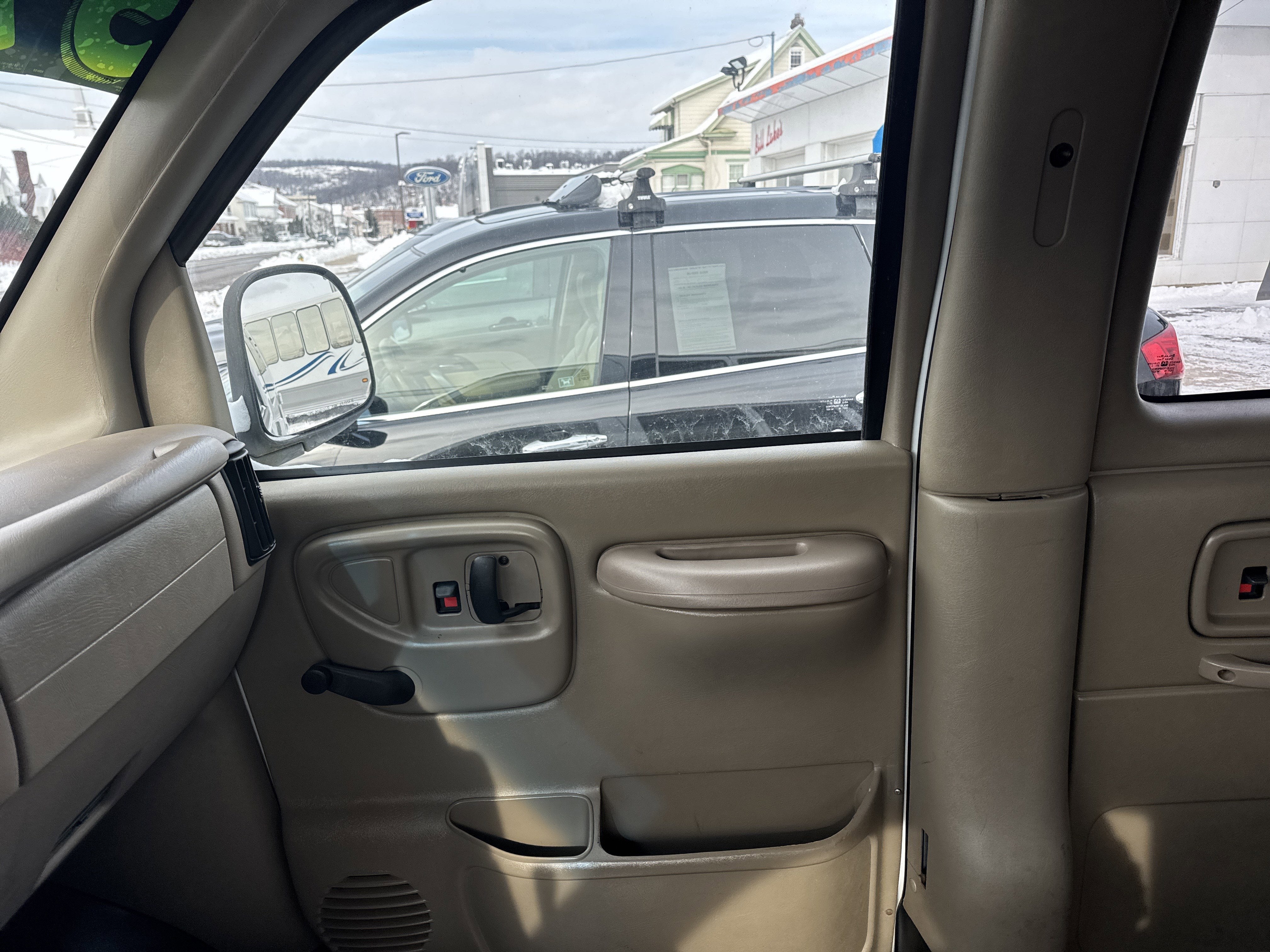 2001 Chevrolet EXPRESS G2500 BASE