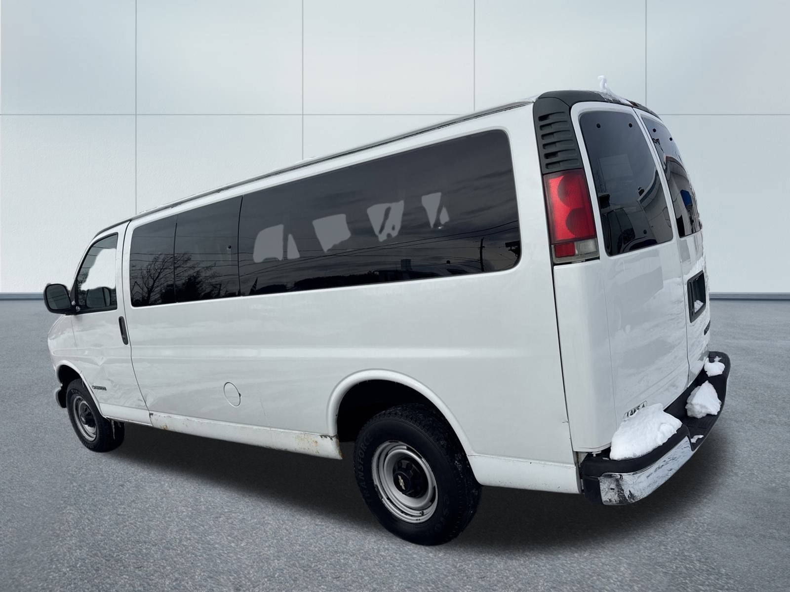 2001 Chevrolet EXPRESS G2500 BASE