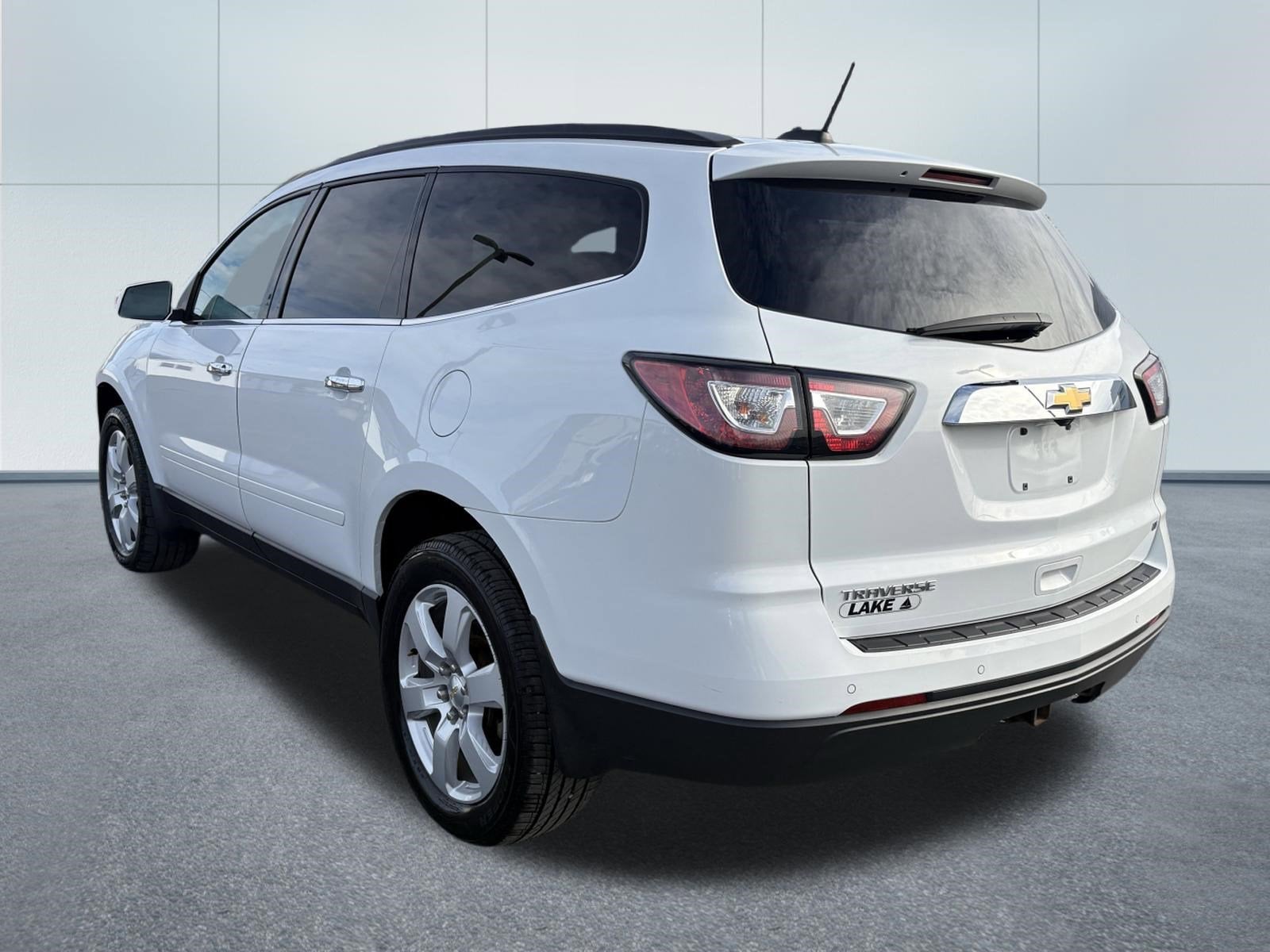 2017 Chevrolet TRAVERSE LT