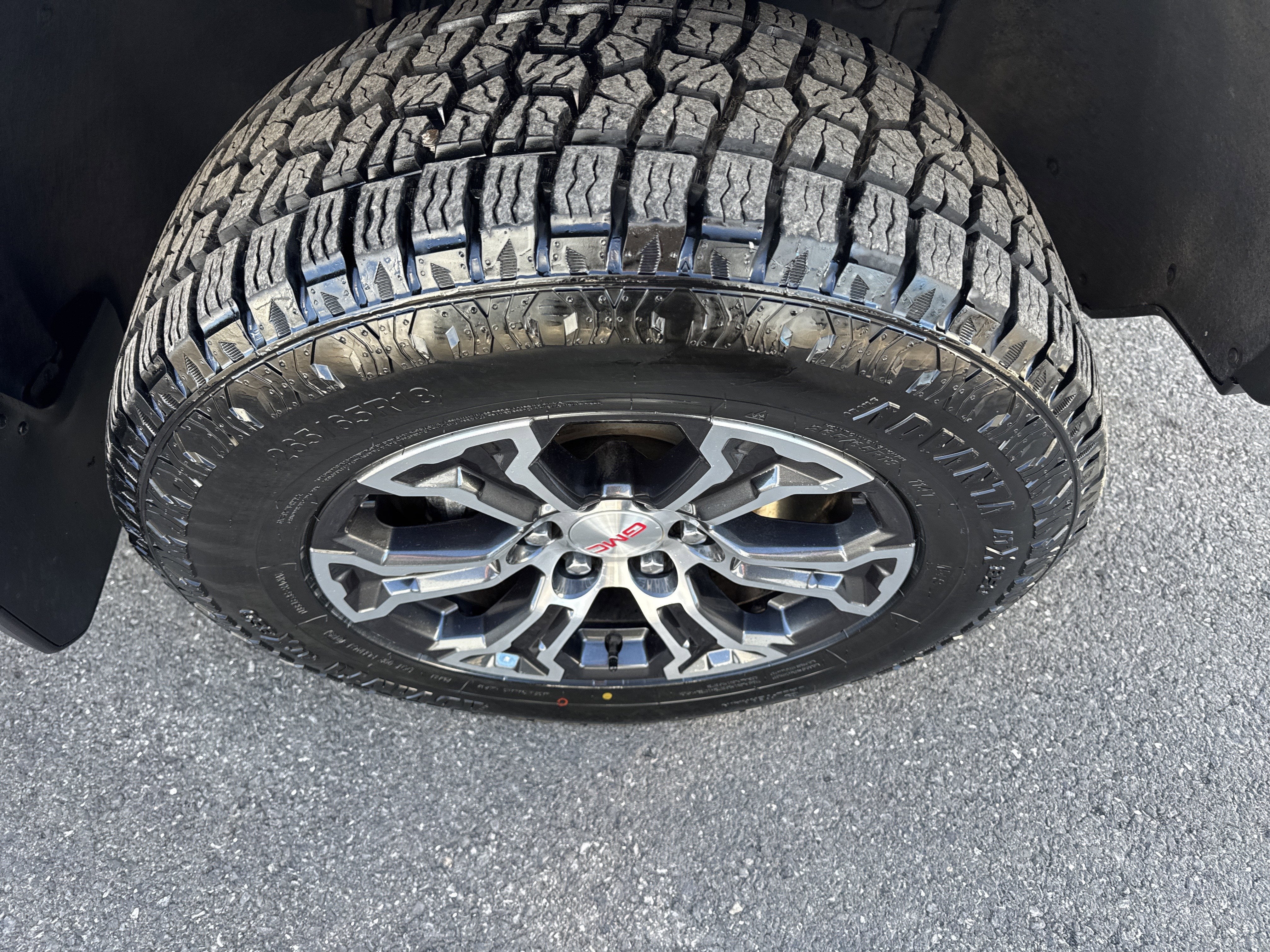 2023 GMC CANYON T4E43