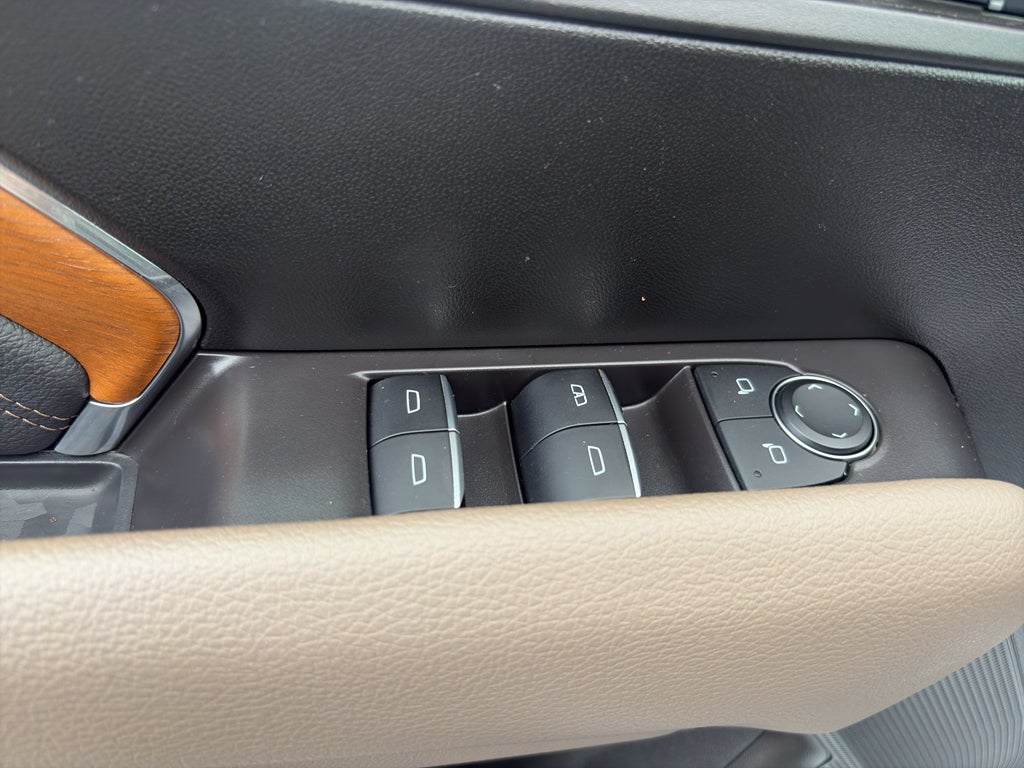 2024 GMC Canyon 4WD Denali