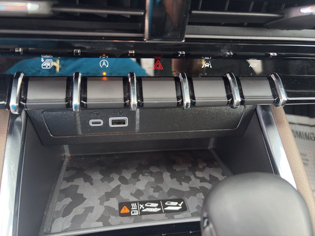 2024 GMC Canyon 4WD Denali