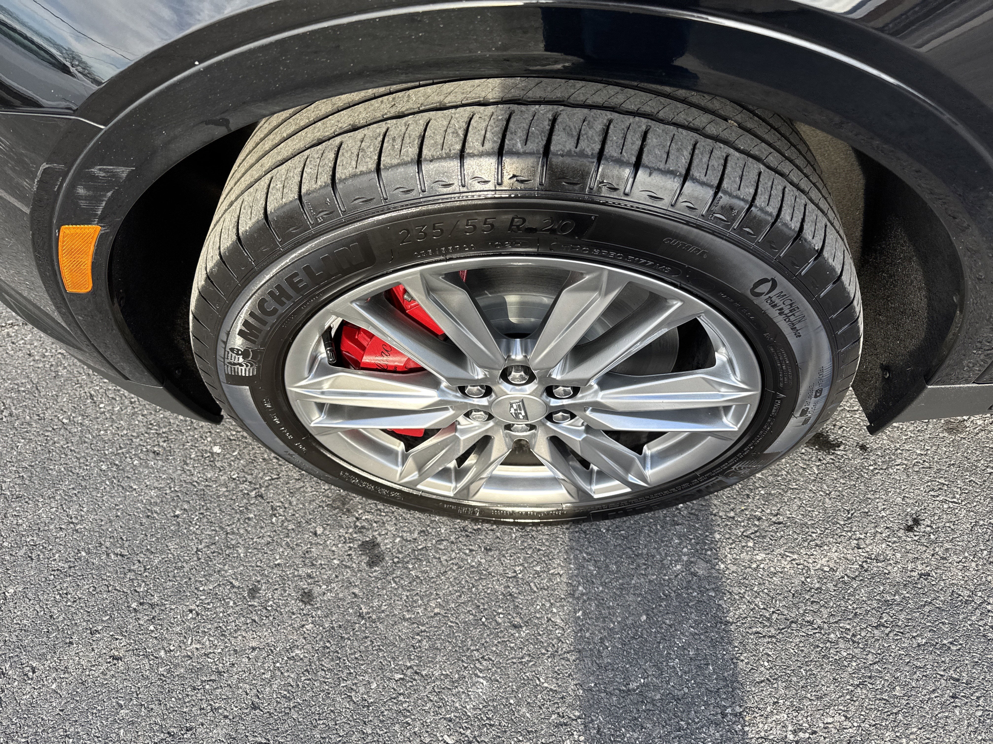 2022 Cadillac XT5 SPORT