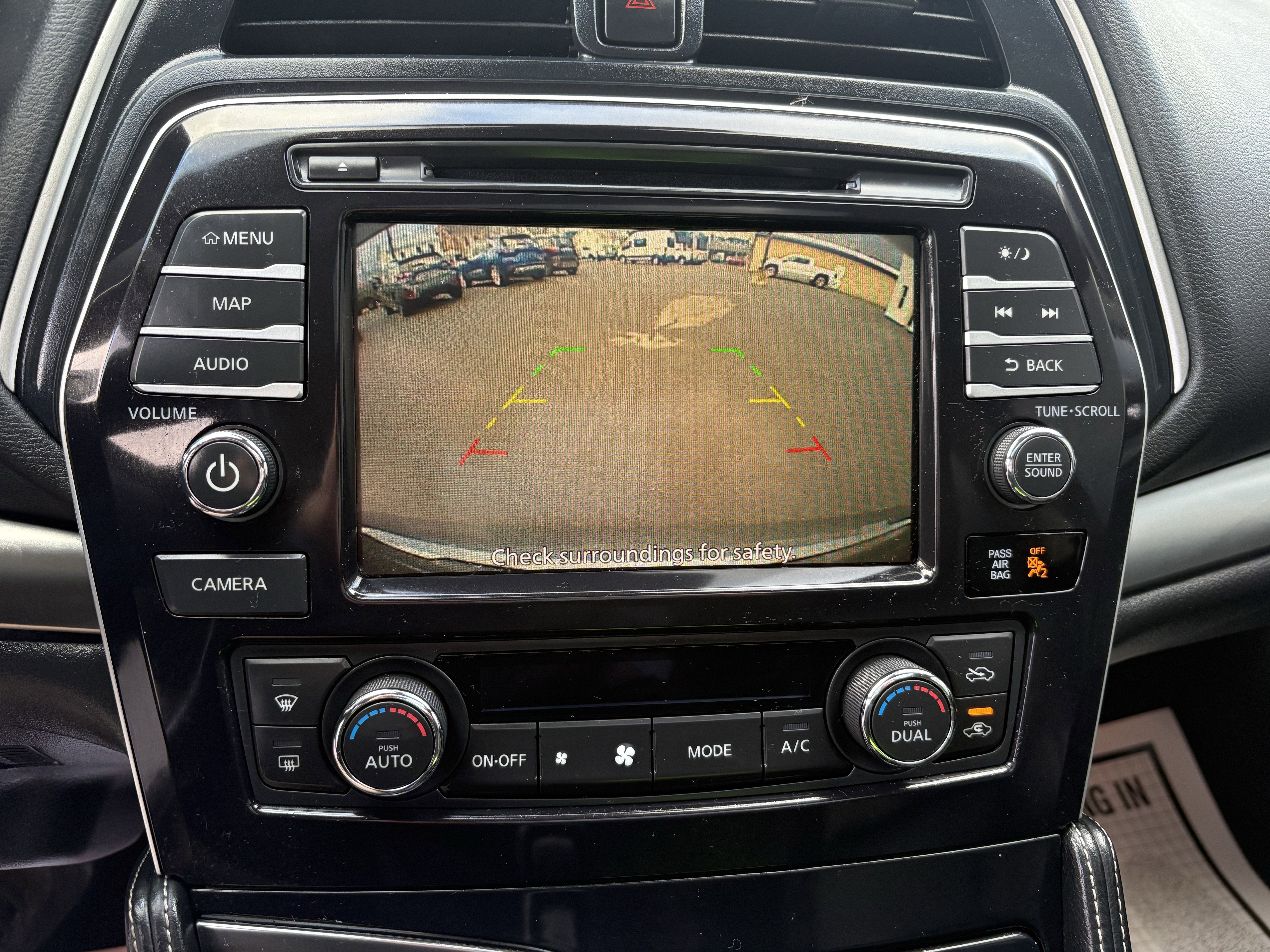 2023 Nissan MAXIMA SL