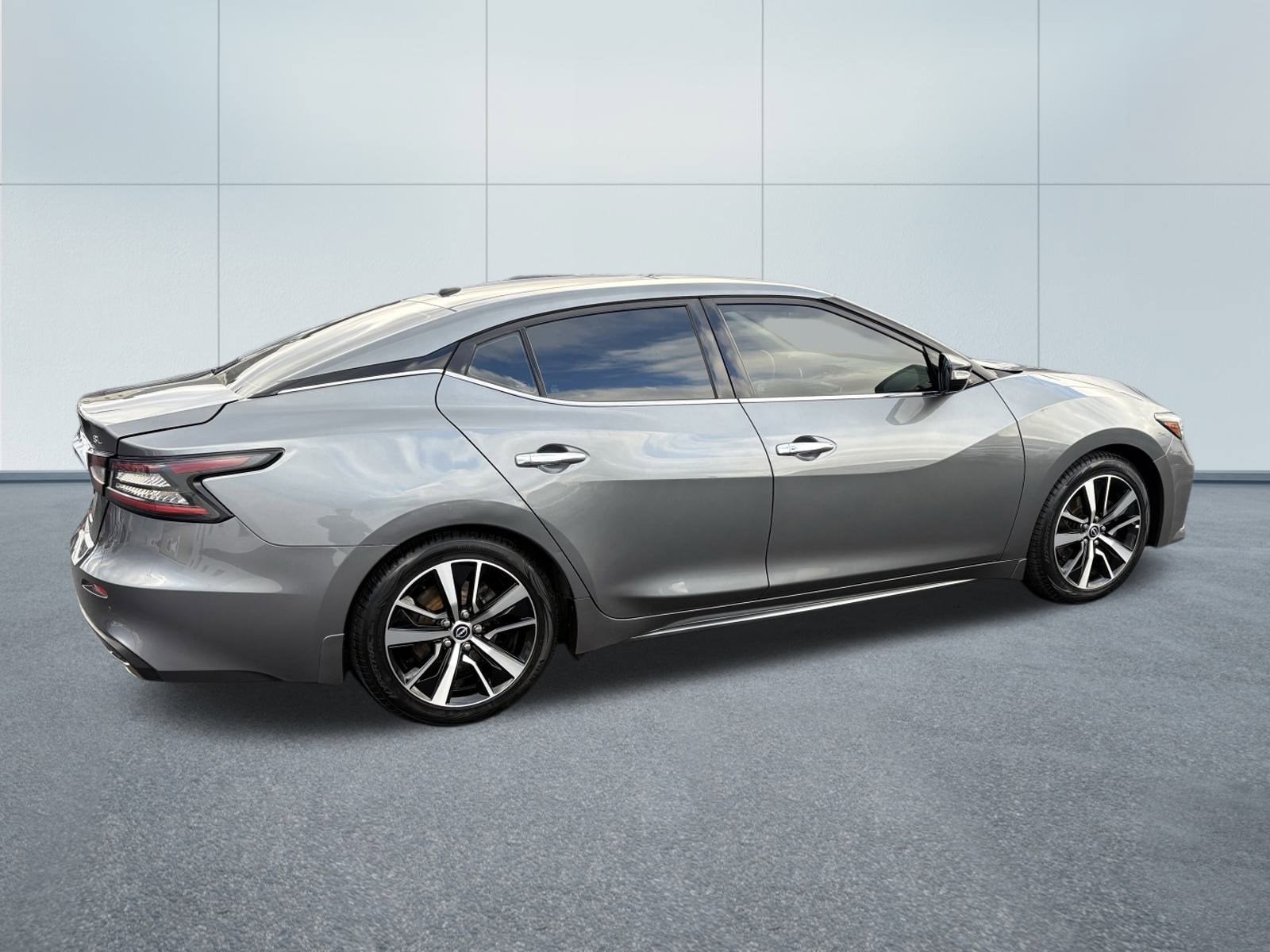2023 Nissan MAXIMA SL