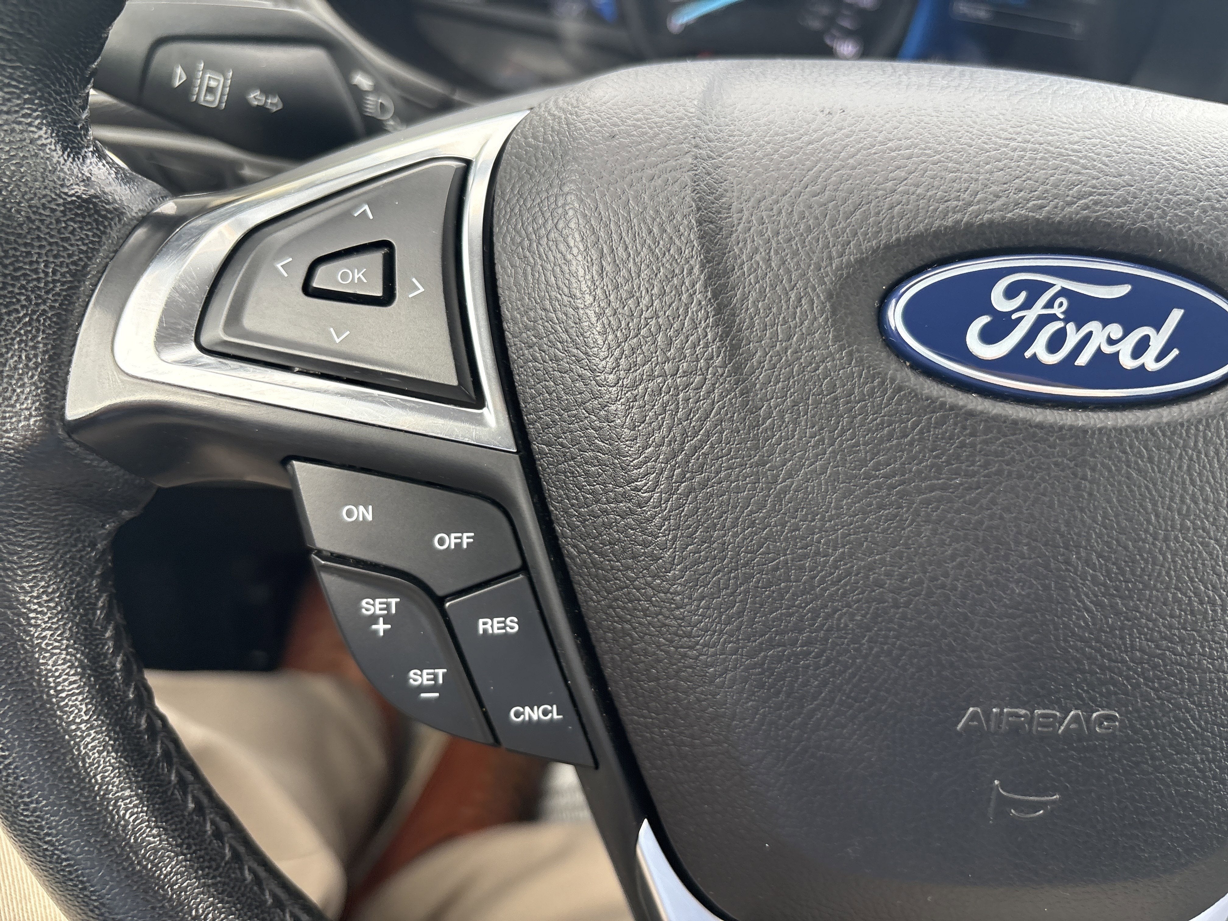 2023 Ford EDGE SEL