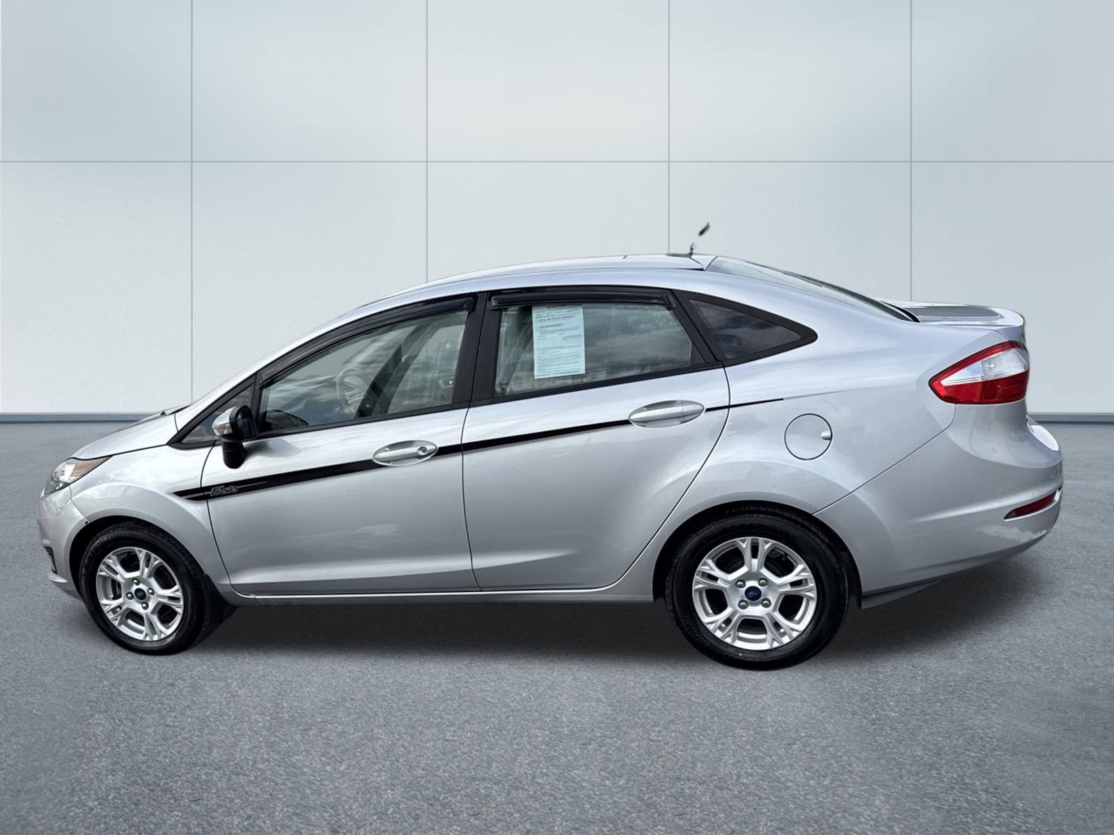 2016 Ford FIESTA SE