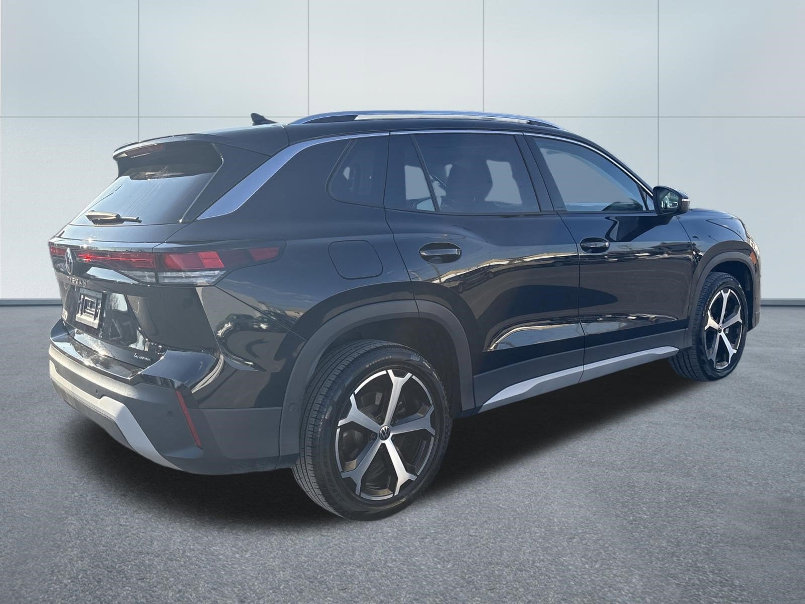 2025 Volkswagen TIGUAN SE