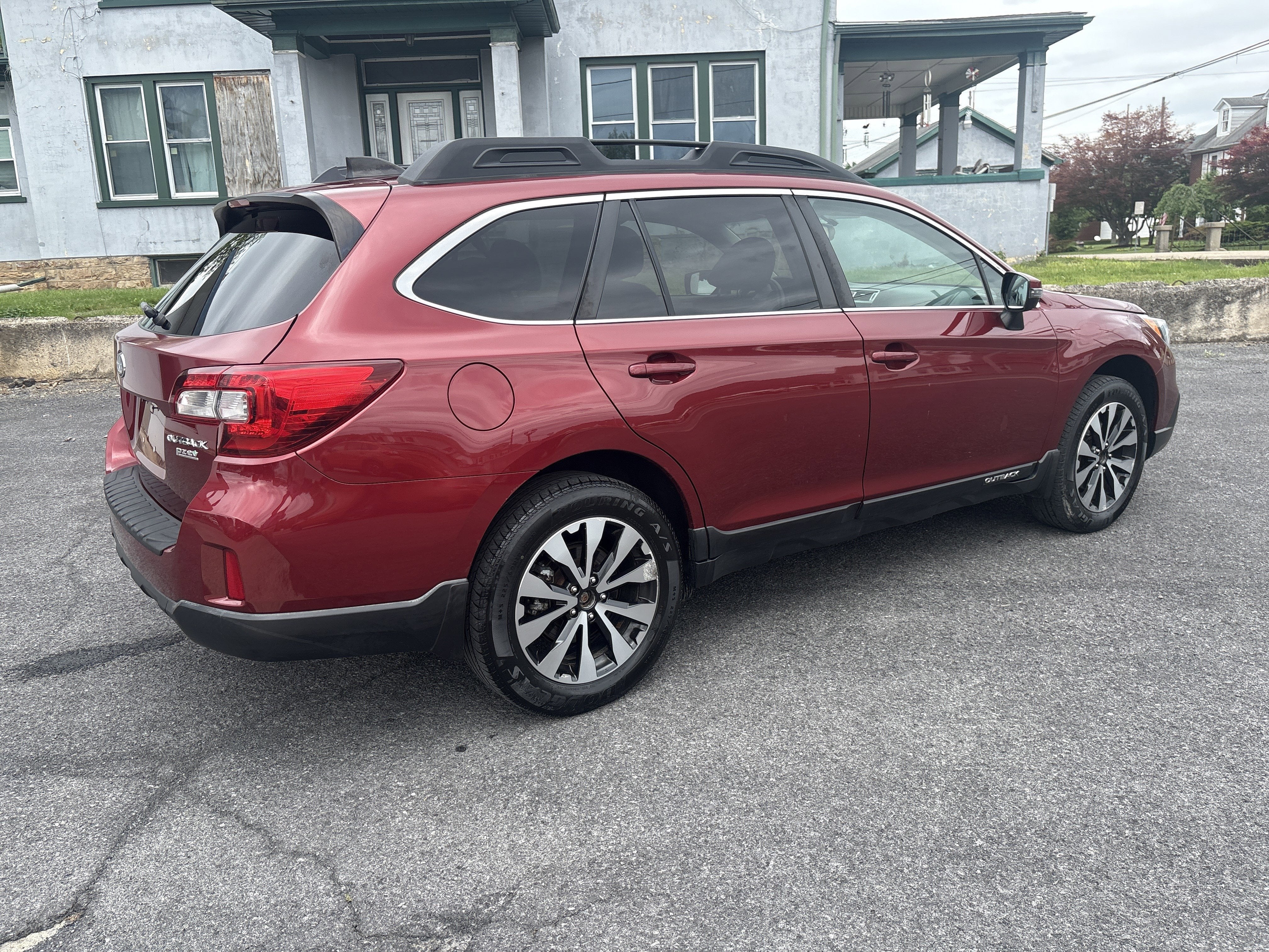 2017 Subaru OUTBACK LIMITED
