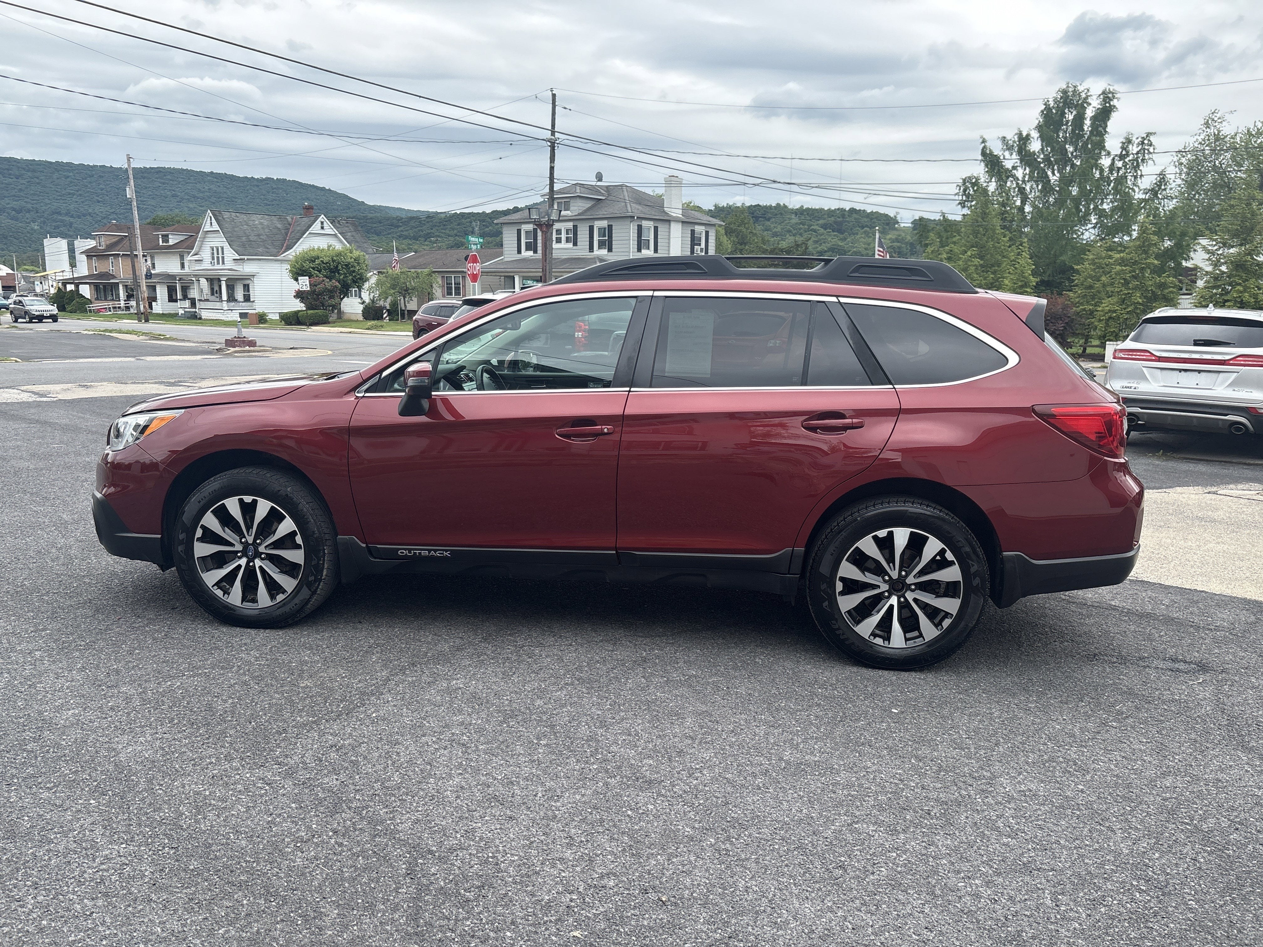 2017 Subaru OUTBACK LIMITED