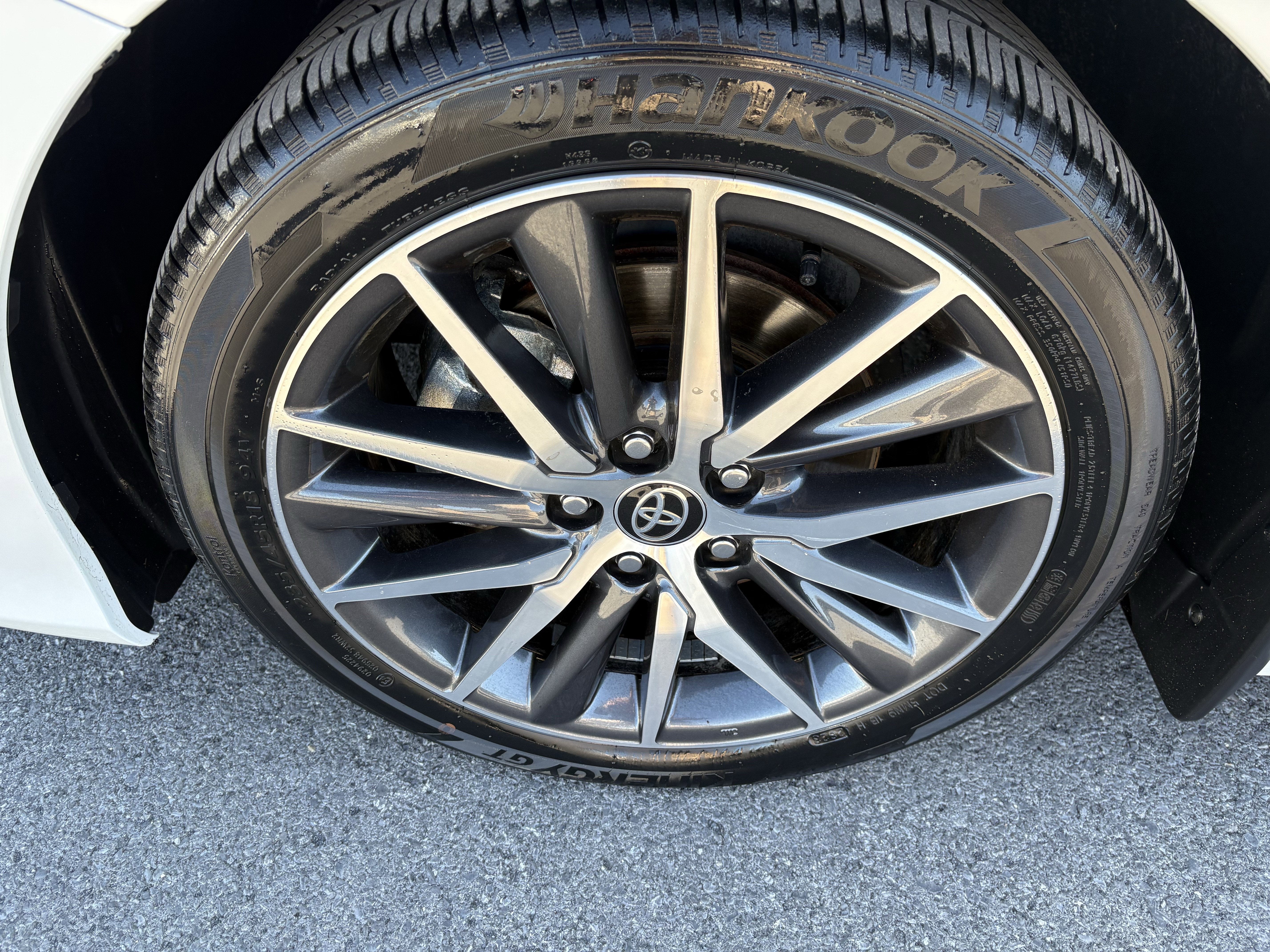 2024 Toyota CAMRY XLE