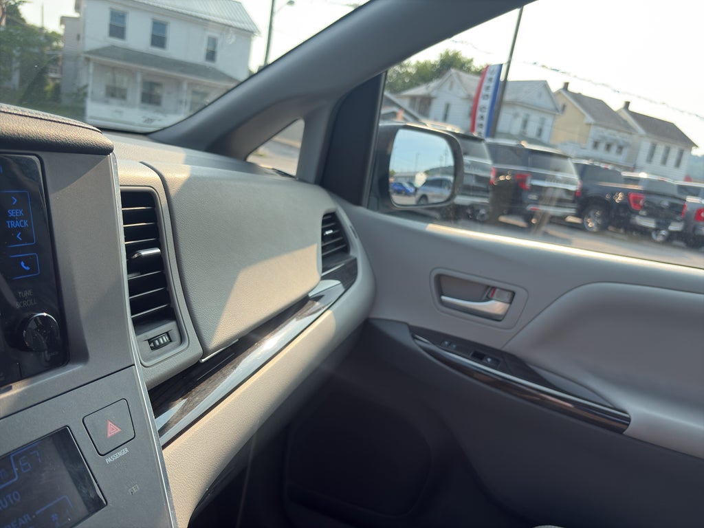 2015 Toyota Sienna XLE Premium