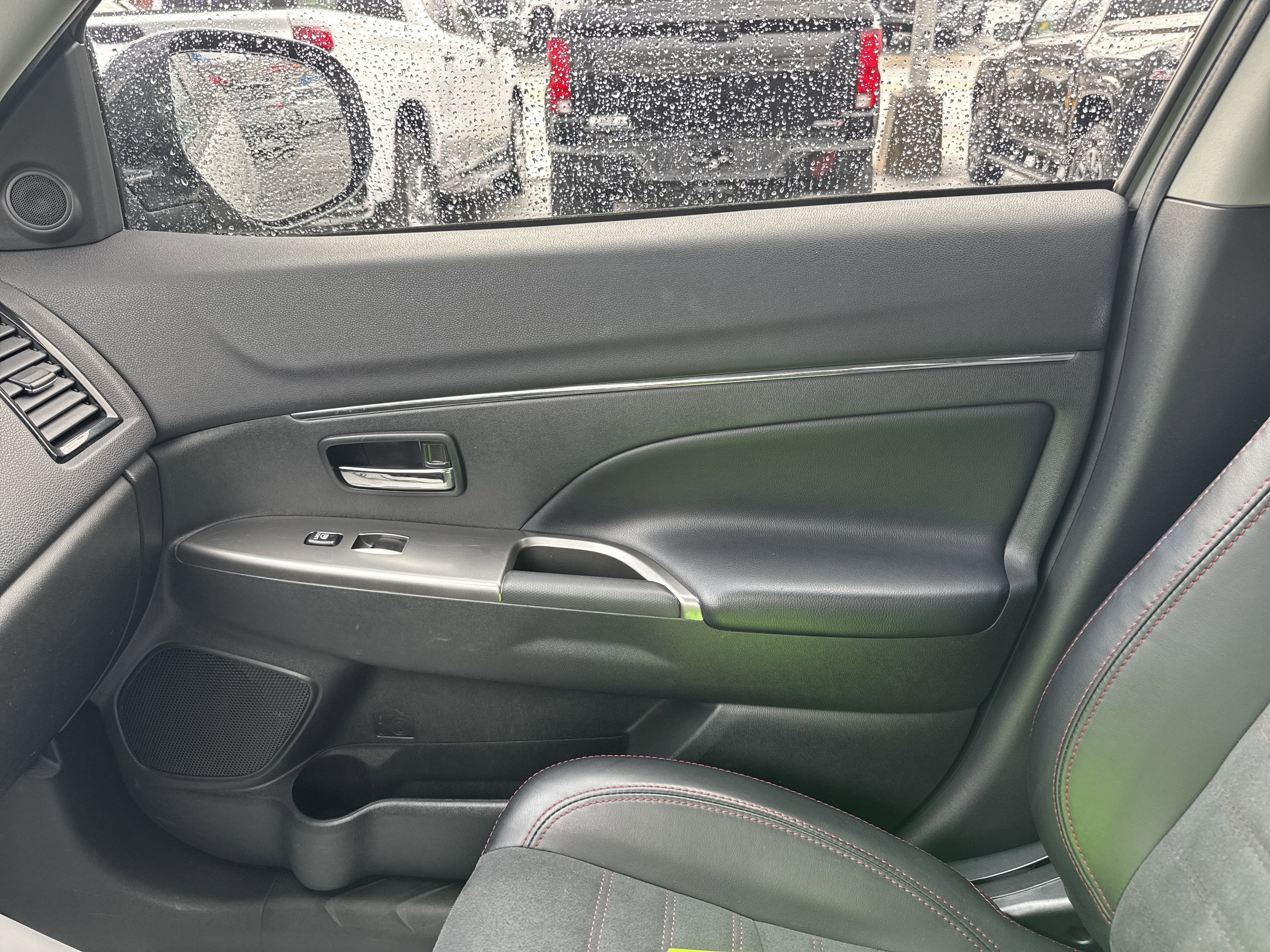 2024 Mitsubishi OUTLANDER SPORT SE